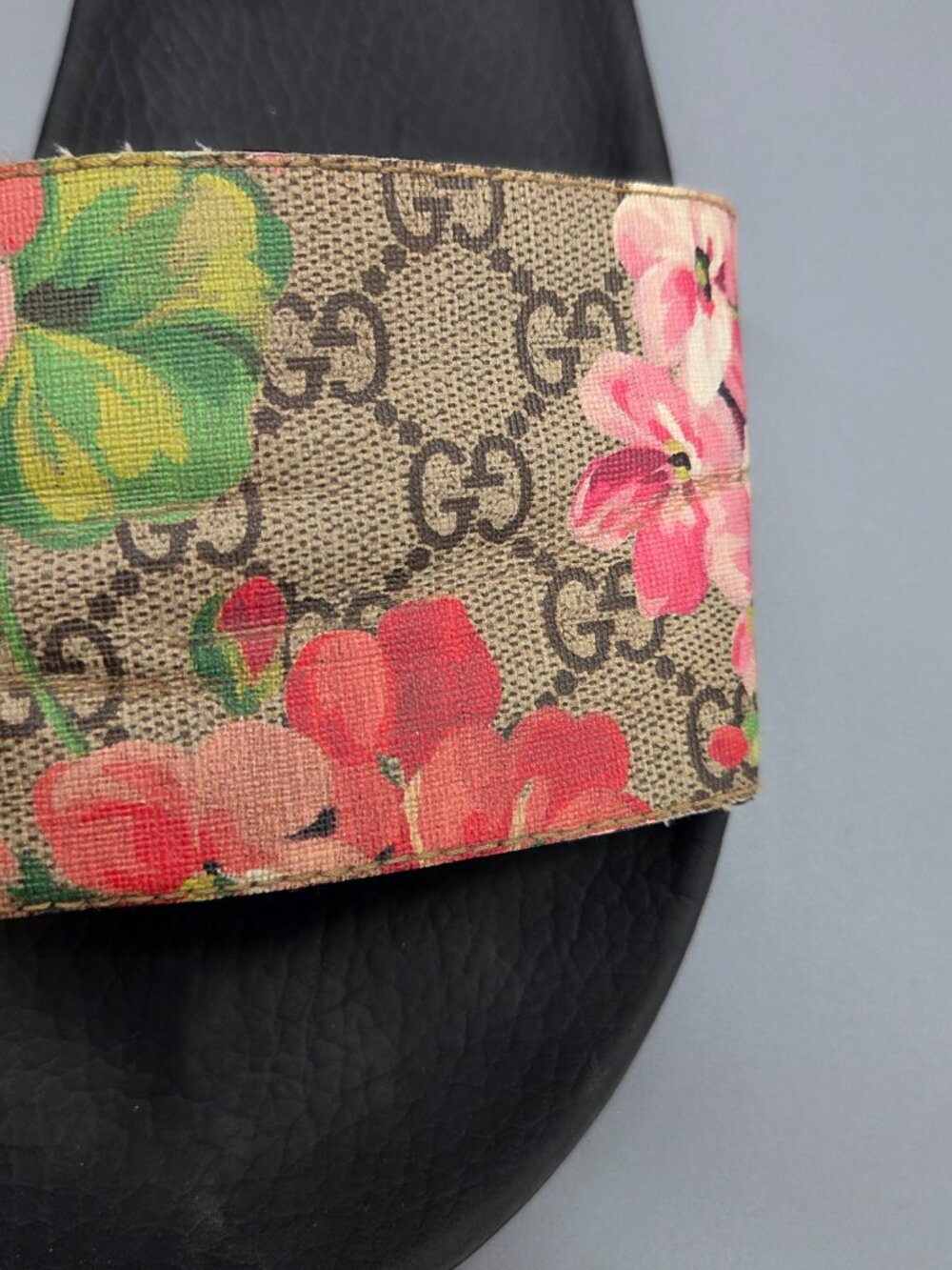 Gucci Floral Slides, Preowned, Size 38, US 8, in Good Condition - Picture 6 of 13